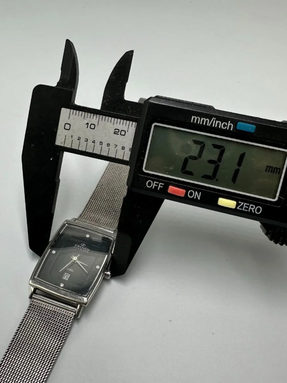 3/$30 Grenen Watch Women Silver Tone Black Dial Date Window New Battery 8.5 Inch